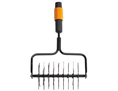 Provzdušňovač trávníku QuikFit™ - 1000689 - Fiskars