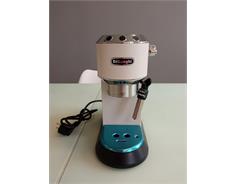 Škrábance - DeLonghi EC 685 W